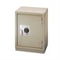 Coffre-fort ignifuge Grand Prix 1 tablette réglable. Int. : 15-1 / 2 x 12-1 / 2 x 17-1 175 lb